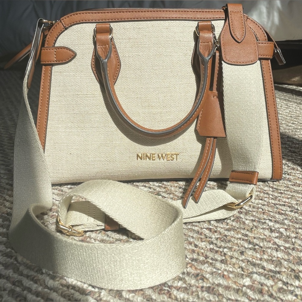 New Nine West Adelaide Jet Set Satchel Bag Purse Crossbody Brown/Cream and Gold